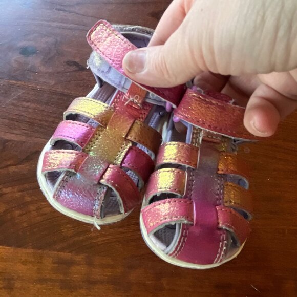 See Kai Run Pink & Gold Metallic Fisherman Sandals Runners Sz 4 - Picture 2 of 7